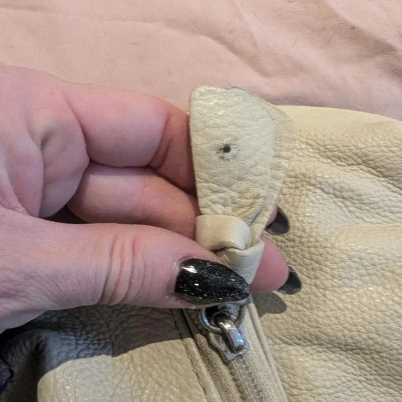 Beige Leather Shoulder Bag - Picture 6 of 9